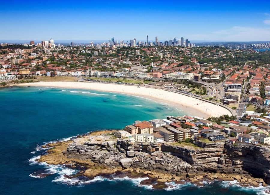 30 Minute Shared Sydney Harbour Scenic Helicopter Tour - The return over Sydney Harbour