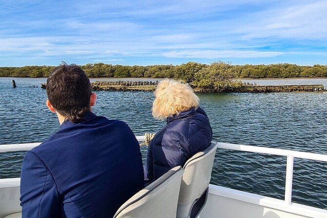90 Minute Port River Dolphin & Ships Graveyard Cruise - The commentary and the crew
