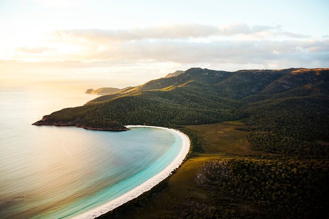 A Day At Wineglass Bay - Seafood at Freycinet Marine Farm
