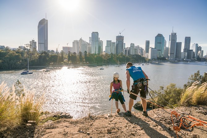 Abseiling the Kangaroo Point Cliffs in Brisbane - Riverlife Adventure Centre to the Cliff Edge