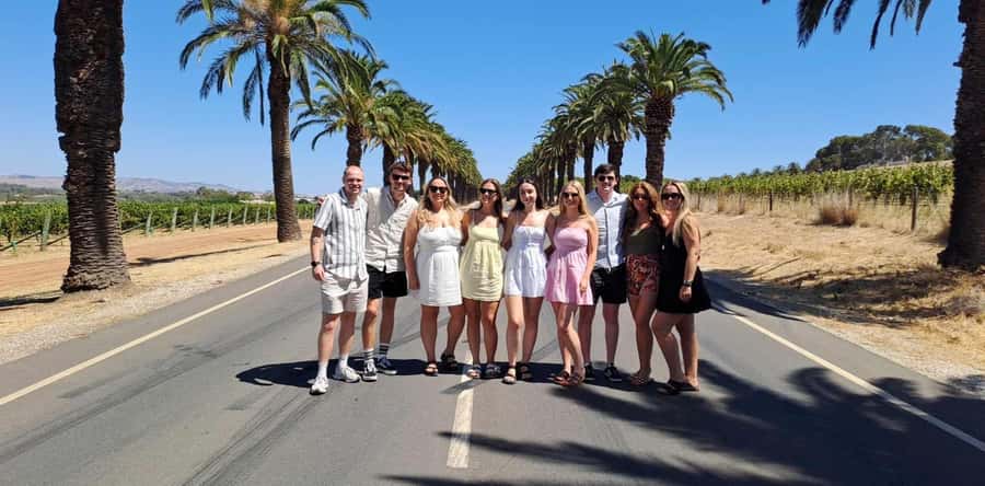 Adelaide: Barossa Premium Wine Tasting tour & Winery Lunch - Crossing the Adelaide Hills to the Whispering Wall