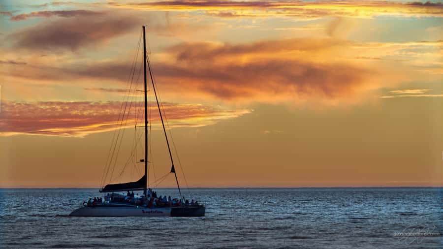 Adelaide: Glenelg Twilight Catamaran Cruise with Drink - Seating Is the One Clear Weak Spot