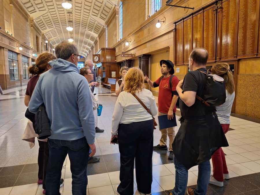 Adelaide: Guided Ultimate Walking Tour with Drink and Snack - Why this walk is a smart first look at Adelaide