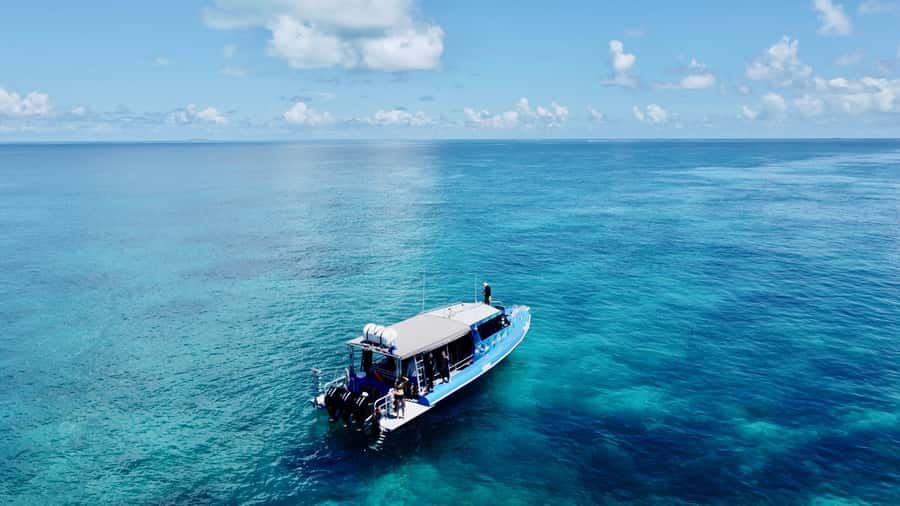 Agnes/1770: Southern Great Barrier Reef Snorkelling Day Trip - A small boat group changes the day