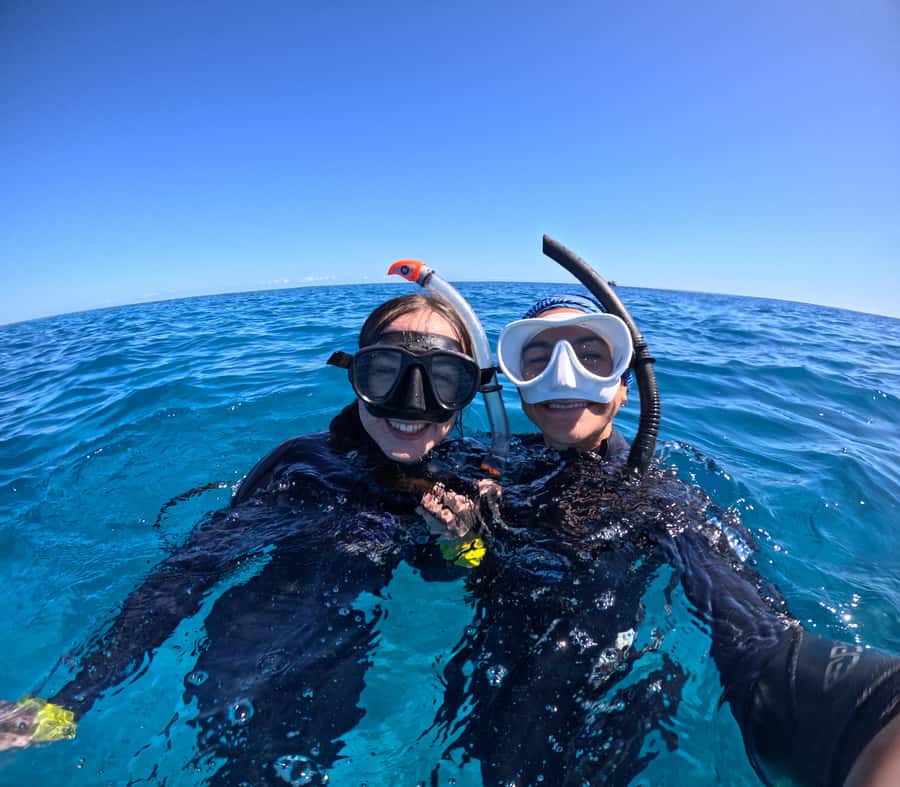 Agnes/1770: Southern Great Barrier Reef Snorkelling Day Trip - A useful break before the second reef site