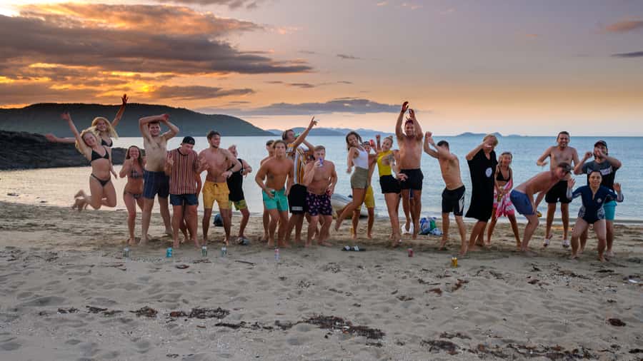 Airlie Beach: 2-Night Whitsundays Sailing Trip with Meals - Snorkeling at Luncheon Bay and beyond
