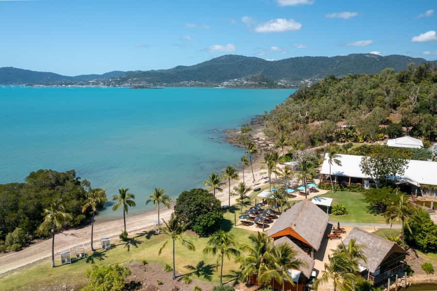 Airlie Beach: Cedar Creek Falls & Northerlies Beach Day Trip - Cedar Creek Falls, with or without falling water