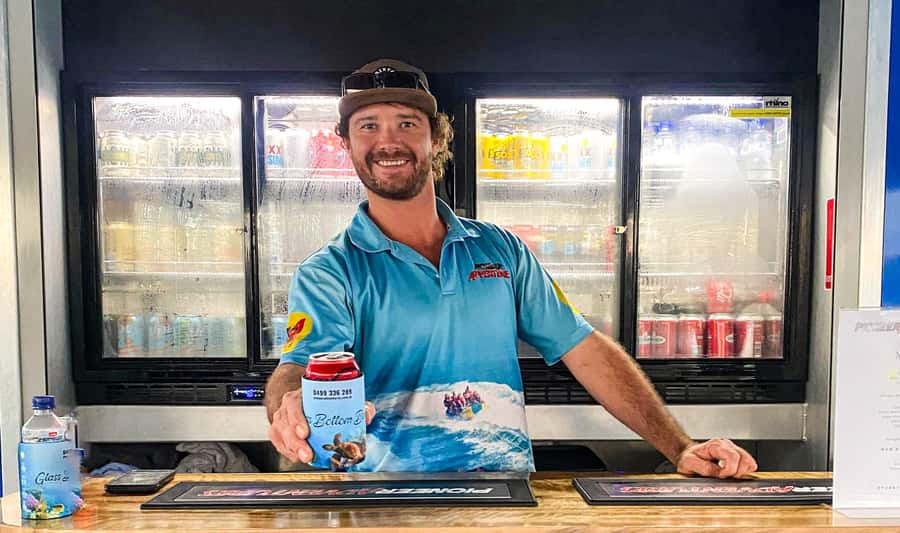 Airlie Beach: Glass-Bottom Boat Night Tour - A drink on the way back