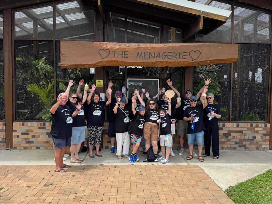 Airlie Beach: The Airlie Hopper Sightseeing Bus - Who should book the Airlie Hopper