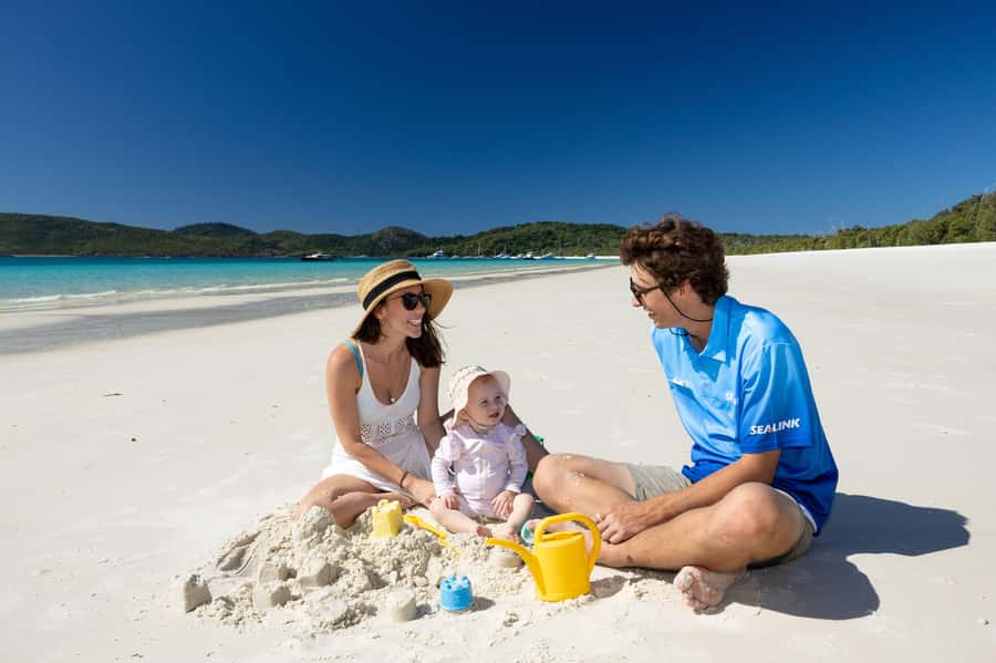 Airlie Beach: Visit Hill Inlet Lookout and Whitehaven Beach - The crew and the tone of the day