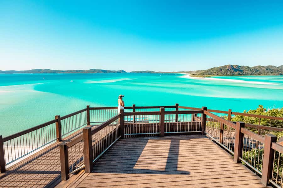 Airlie Beach: Whitsunday Islands 2-Day Sailing Tour - Snorkeling the coral gardens