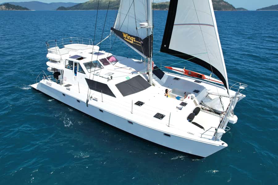 Airlie Beach: Whitsunday Islands Sailing, SUP & Snorkel Tour - Snorkelling near the fringing reefs