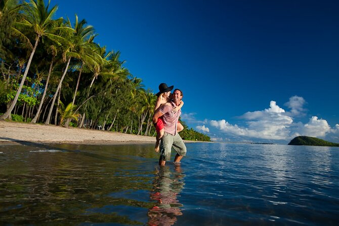 AIRPORT TRANSFER between Cairns Airport & Port Douglas (6am-5pm) - A scenic way to leave Cairns behind
