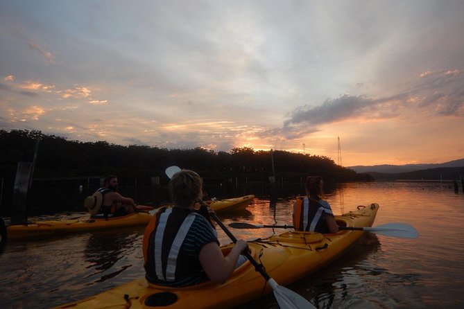 Batemans Bay Sunset Pizza Kayak Tour - Float and Feast - The guides make the evening easier