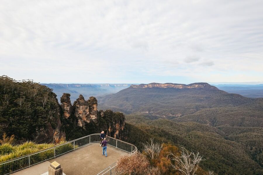 Blue Mountain: Small-Group Tour with Lunch & Scenic World - Lunch in the Blue Mountains