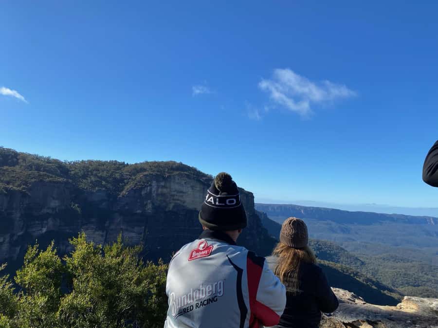 Blue Mountains 3 Hour Army Truck Adventures - Guides make the small group worthwhile