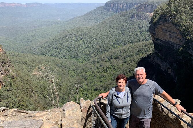 Blue Mountains Private Tour From Sydney, & Featherdale Aussie Animal Park Option - Katoomba lunch and Leura’s small-town pause