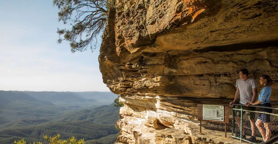 Blue Mountains Sunset Waterfalls Wildlife Tour From Sydney - Lincoln’s Rock and the sunset hour