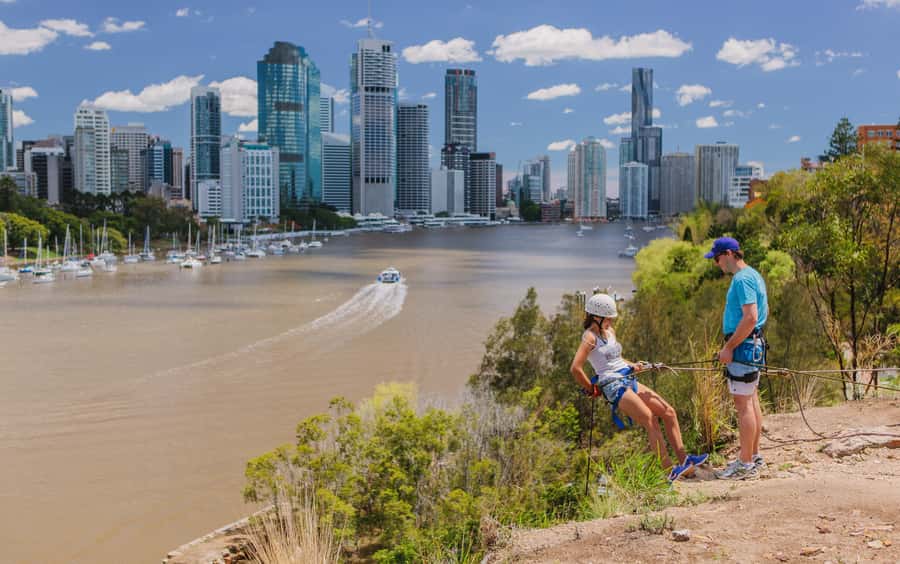 Brisbane: Abseiling at Kangaroo Point Cliffs - Why Kangaroo Point makes a good abseil site