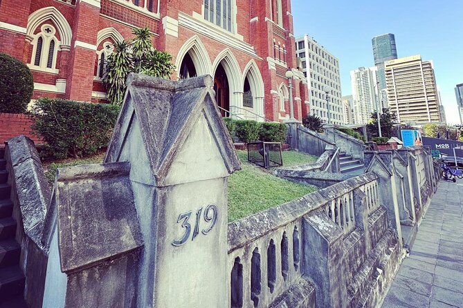 Brisbane City Walking Tour: local guide, small group, 100 mins - Sky Deck views across Brisbane
