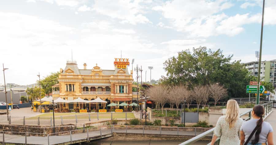 Brisbane: Cruise to Lunch Package: 10:30am-2pm (3.5hr) - Arriving at the Breakfast Creek Hotel