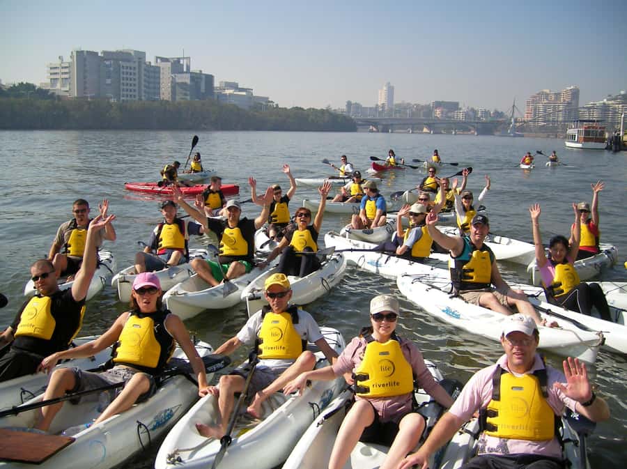 Brisbane: Guided River Kayak Tour - Story Bridge and South Bank from the water