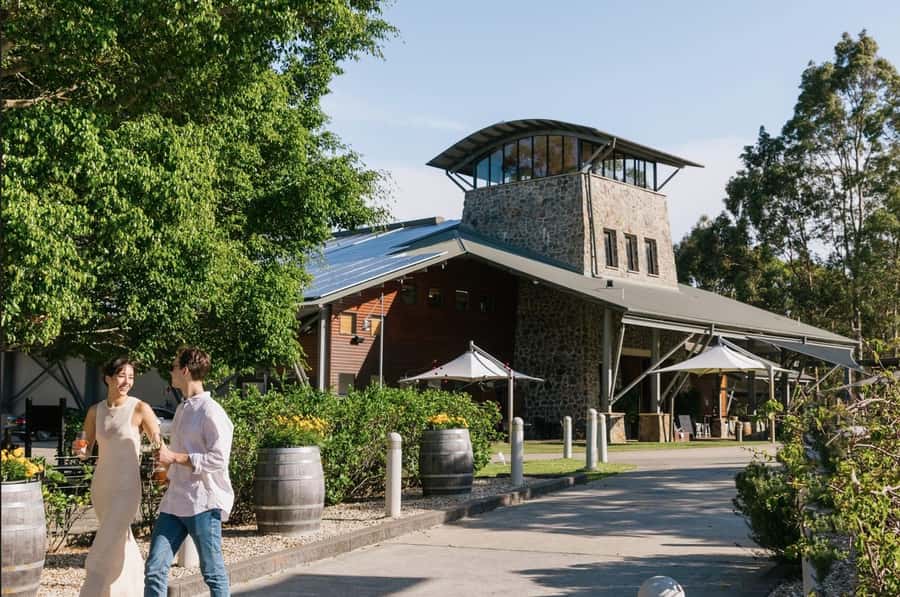 Brisbane: Sirromet Winery Tour with Tasting & 2-Course Lunch - Who will enjoy this Sirromet experience?