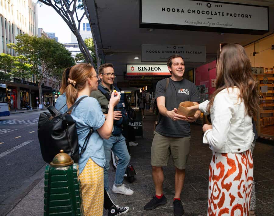 Brisbane: Small-Group 3-Hour Walking Tour with a Drink - Walking conditions, weather and mobility