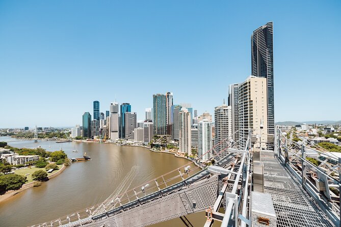 Brisbane: Story Bridge Adventure Climb - Reaching the Story Bridge from Boundary Street