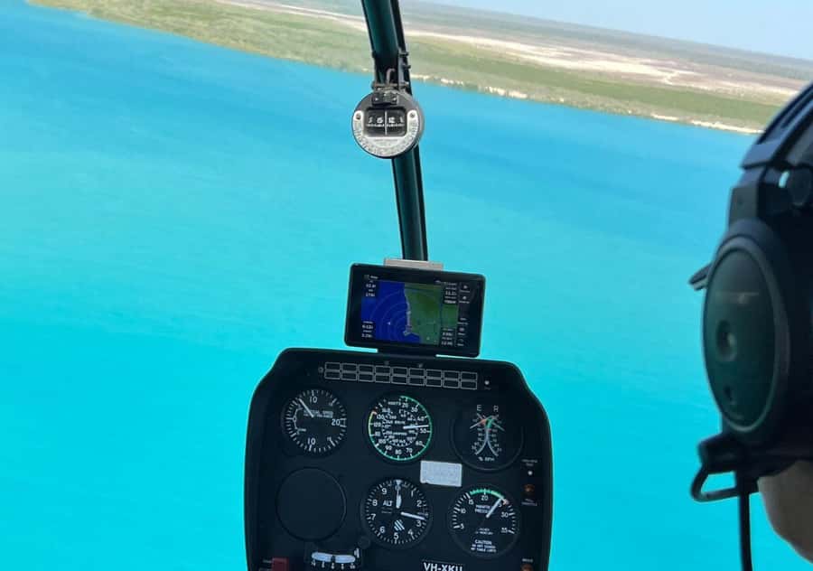 Broome: 30-Minute Scenic Helicopter Flight - Gantheaume Point brings red cliffs and a lighthouse