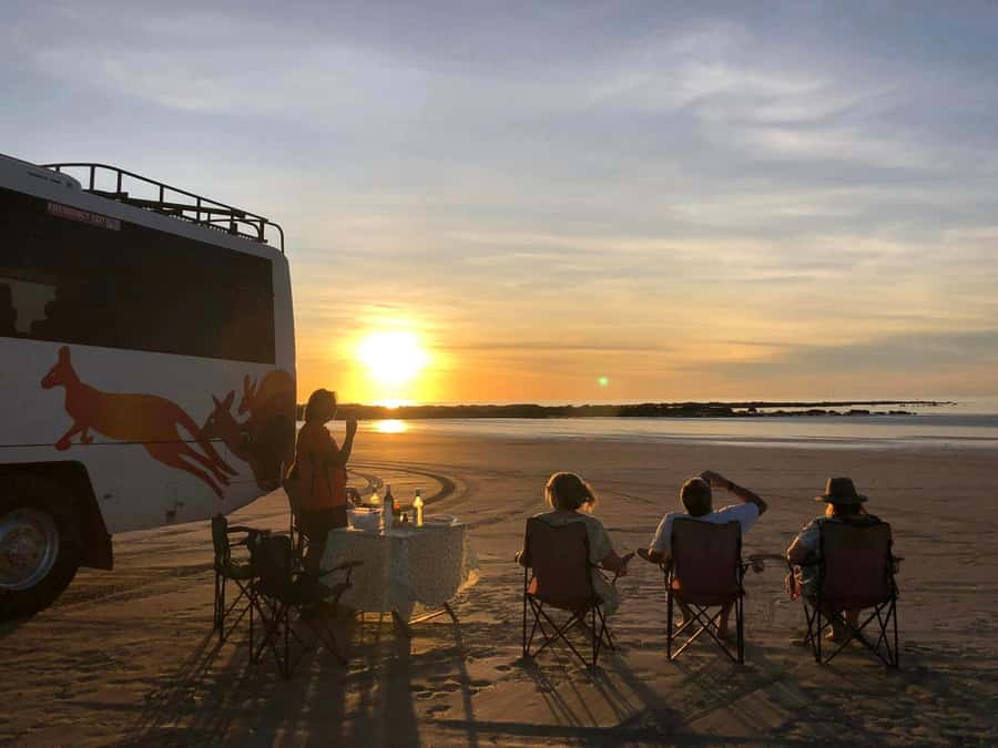 Broome: Afternoon Town Tour with Beach Sunset - Gantheaume Point, dinosaur tracks, and Anastasia’s Pool