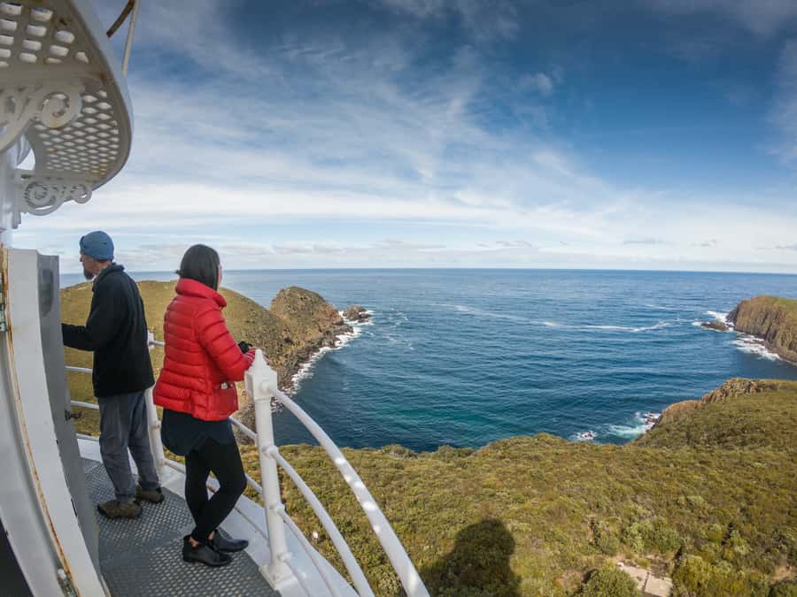 Bruny Island: Cape Bruny Lighthouse Tour - The prism room explains how the light worked