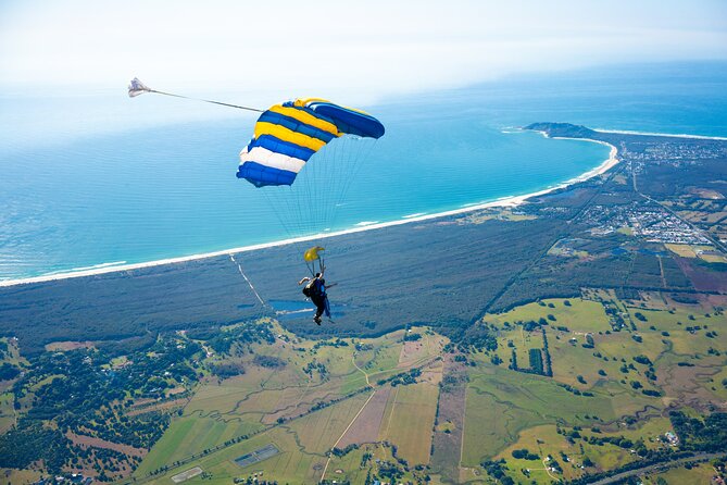 Byron Bay: Tandem Skydive Experience - From the Byron Bay drop zone to the aircraft