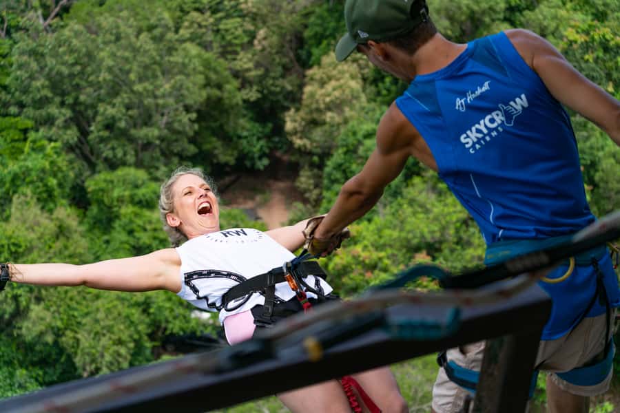 Cairns: Bungy Jump - The one-hour briefing before the leap