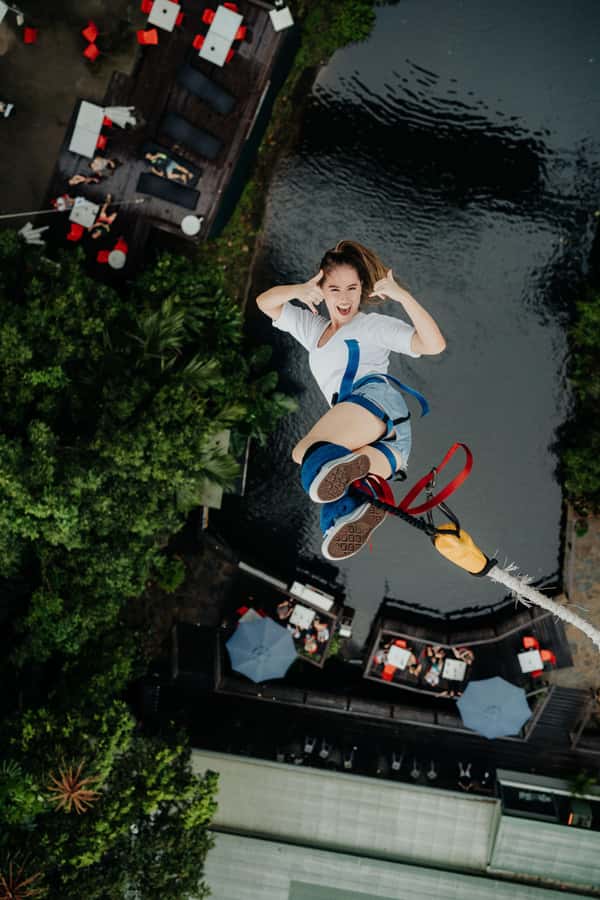 Cairns: Bungy Jump - Standing on the 50-meter tower