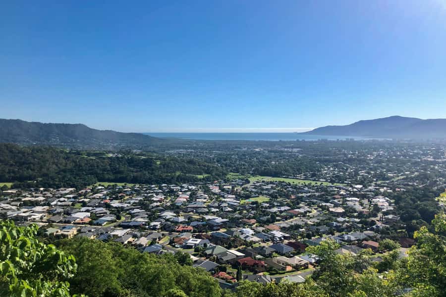 Cairns: Cairns City Sights & Surrounds Half Day Tour - Devonshire tea in leafy Edge Hill
