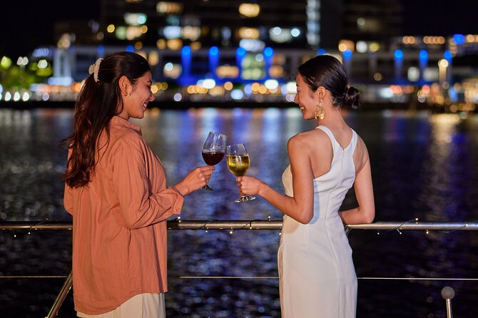 Cairns Catamaran Harbour and Dinner Cruise - Key points to know before you book