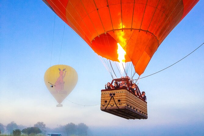 Cairns Classic Hot Air Balloon ride - The sunrise flight, from quiet fields to wide views
