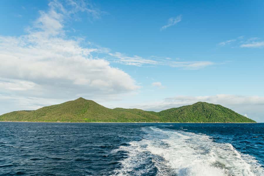 Cairns: Fitzroy Island Half-Day with Optional Extras - Glass-Bottom Boat or Independent Island Time