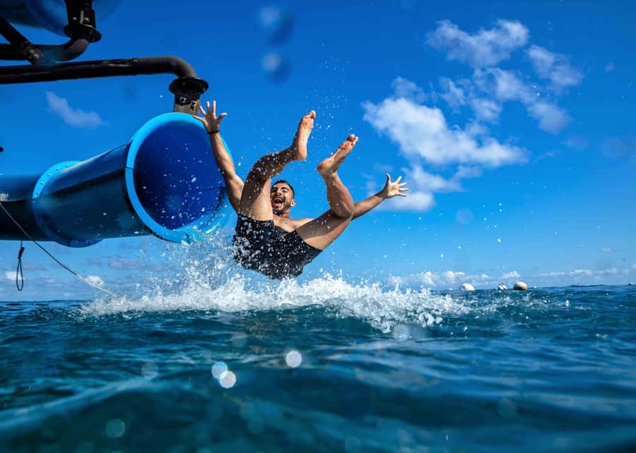 Cairns: Great Barrier Reef and Fitzroy Island Boat Tour - Glass-bottom boats and the semi-submersible