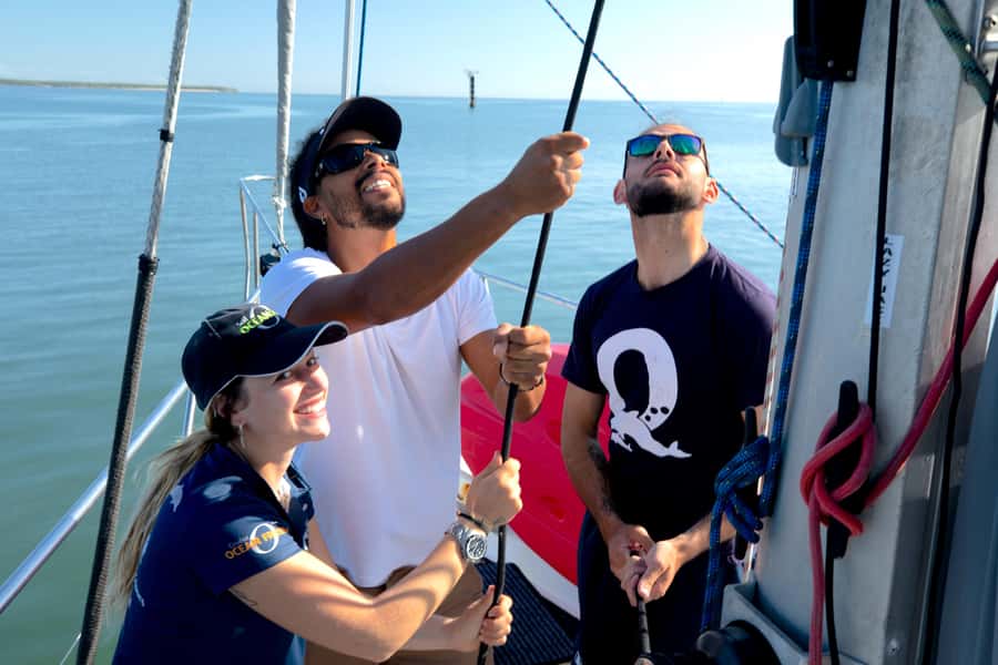 Cairns: Green Island & Great Barrier Reef Sailing Tour - A generous lunch back on the schooner