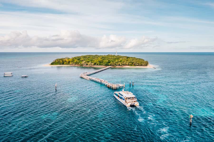 Cairns: Green Island with Snorkelling and Glass Bottom Boat - The 45-minute catamaran ride from Cairns