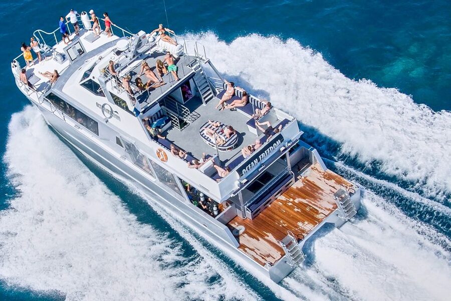 Cairns: Outer and Coral Cay Snorkel and Dive Cruise - Conditions, comfort, and what to pack