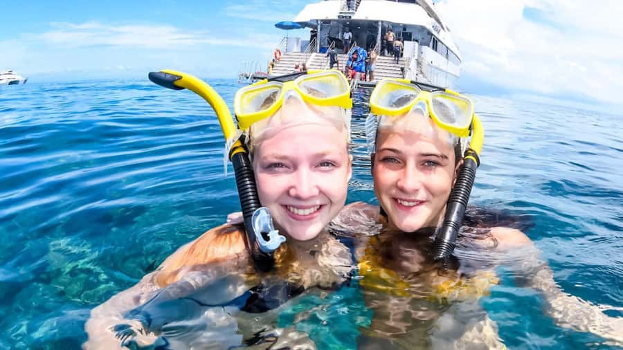 Cairns: Outer Great Barrier Reef Full-Day Tour with Lunch - Five hours of reef time, with sensible support