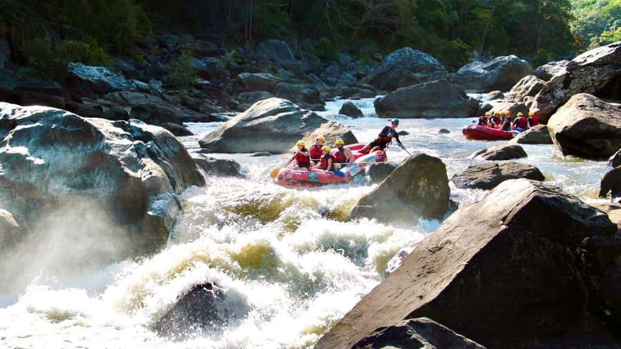 Cairns: Raging Thunder Barron Gorge River Rafting Trip - Getting changed and dealing with extras