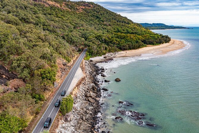 Cairns to Port Douglas ONE WAY Private Transfer 6 pax - Why this transfer makes sense after a long flight