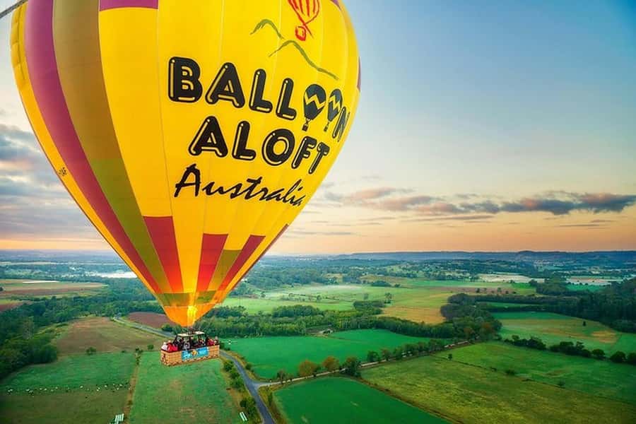 Camden Valley: Sunrise Hot Air Balloon Flight With Breakfast - Watching the balloon come alive before takeoff
