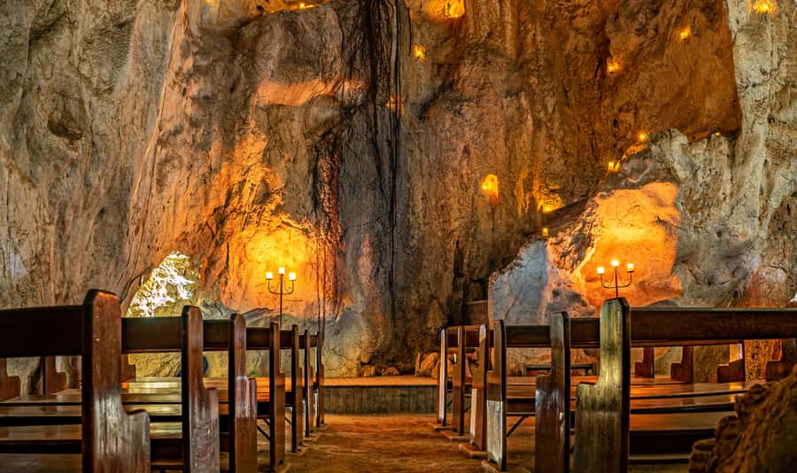 Capricorn Caves, Australia: 45-Minute Cathedral Cave Tour - Key points at a glance