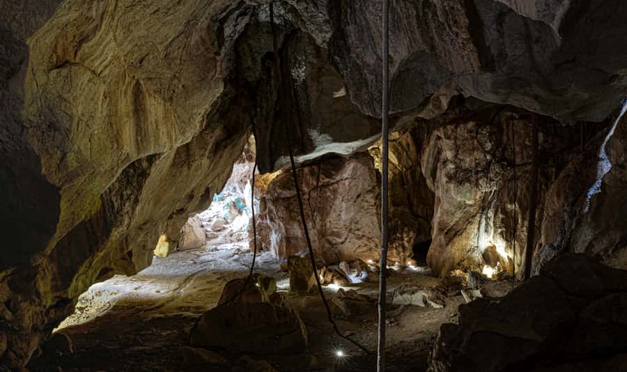 Capricorn Caves, Australia: 45-Minute Cathedral Cave Tour - What the guide adds to the experience
