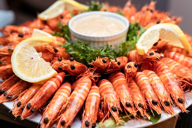 Charles Darwin Dinner Cruise - The best moment comes after dinner begins